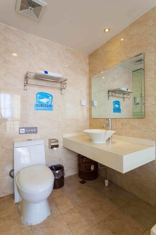 7 Days Inn Meizhou Jiangnan Kedu Commercial Plaza Room photo